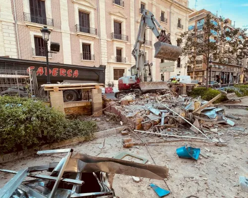 Demolición del Kiosko Parterre en Valencia