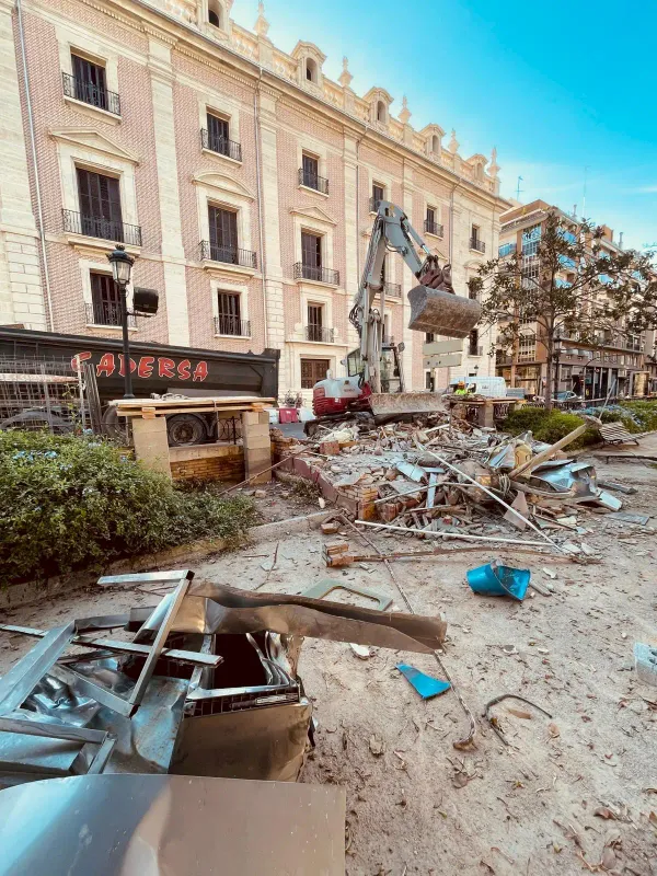 Cadersa Demolición del Kiosko Parterre en Valencia